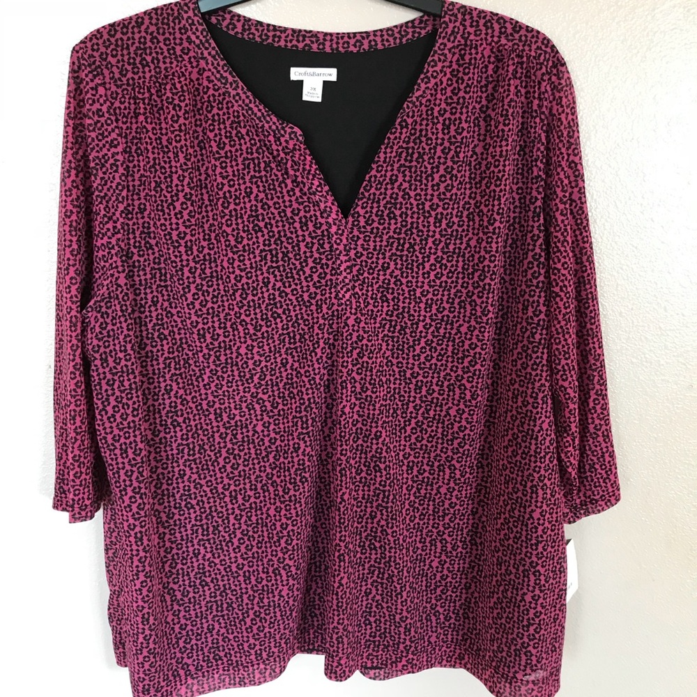 Plus Size:Beautiful pink and black blouse
